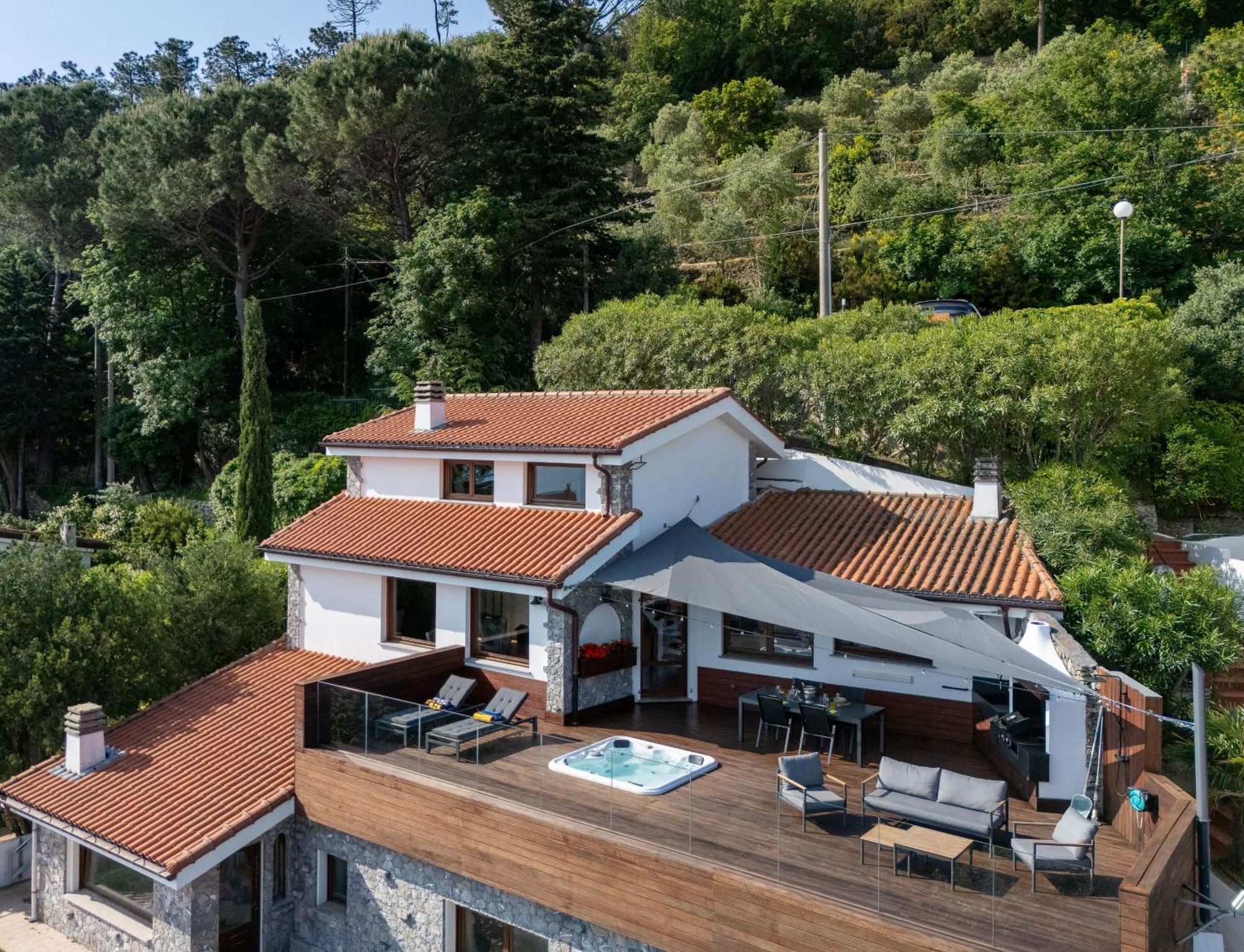Spettacolare Vista Isola Terrazza E Idromassaggio Villa Noli Eksteriør bilde